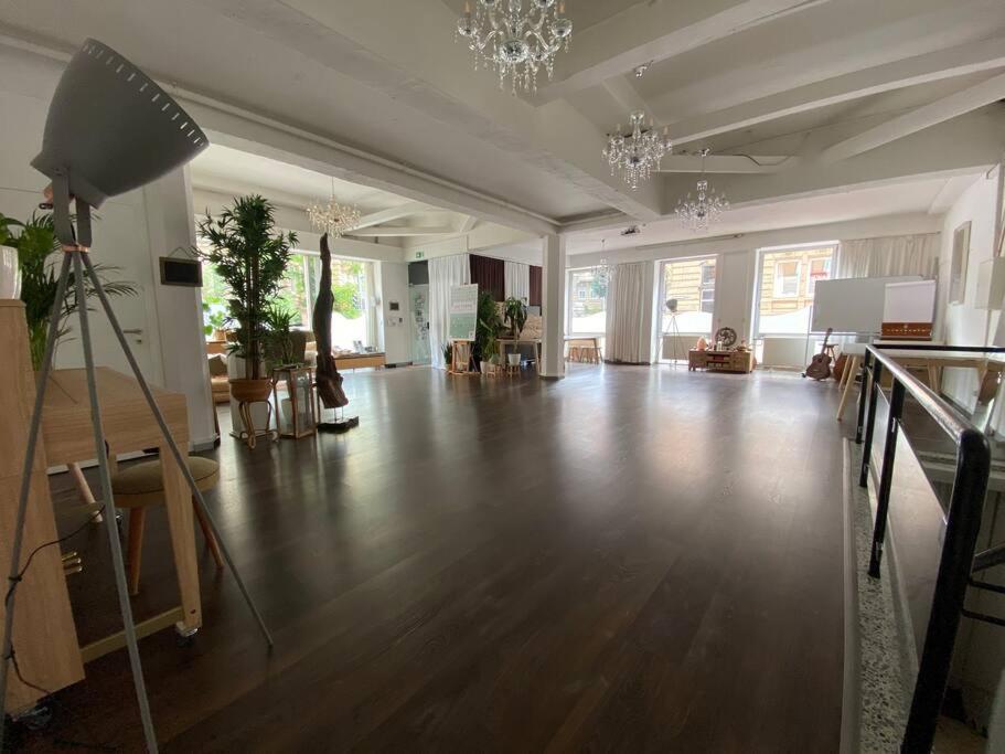 Superschoenes Studio Lunca 220Qm In Stuttgart West Exteriör bild
